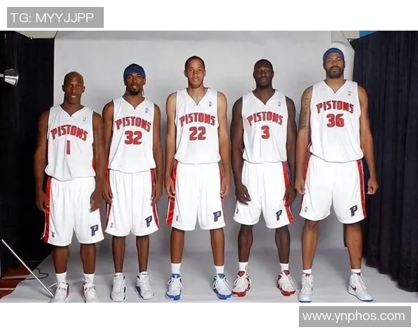 底特律活塞与洛杉矶湖人激战正酣谁能在NBA赛场上笑到最后